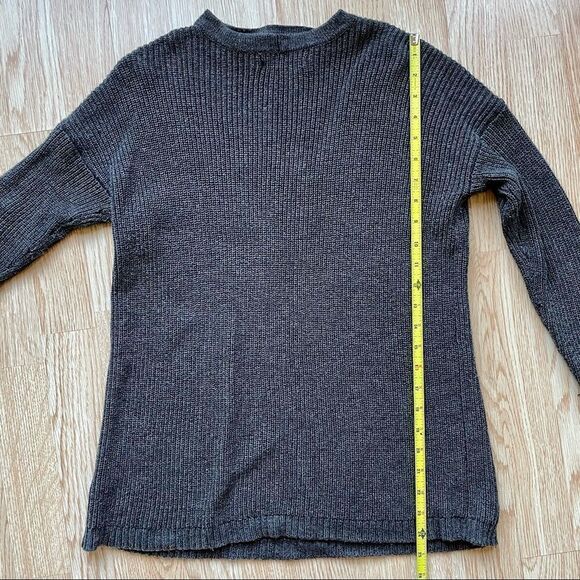 American Eagle Grey V-Neck Sweater - Size: XS - Picture 8 of 12